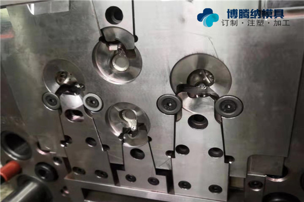 深圳耳機塑膠模具廠哪家好？博騰納300家企業(yè)口碑認可